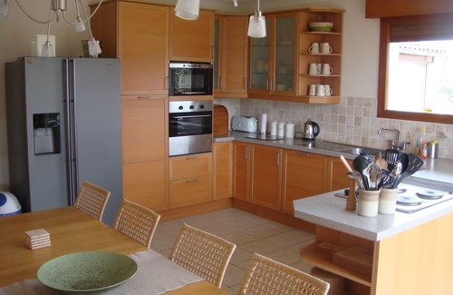 Saint-Valerien Villa | El Moulin De Guinche, Villa de lujo con enorme 11 X 6 metros de la piscina cubierta climatizada