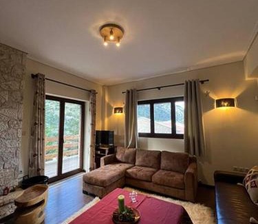 Eptalofos Apartamento | the mountain house in parnassus