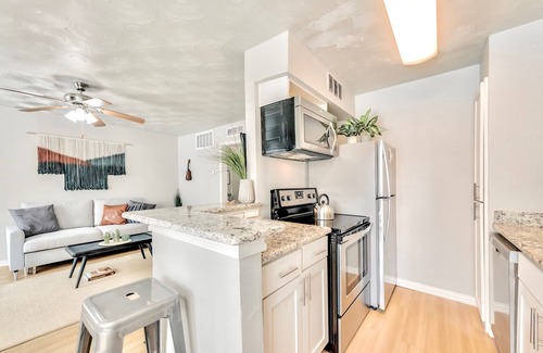 Old East Dallas Apartamento | The Munger Proper + Spa Pool