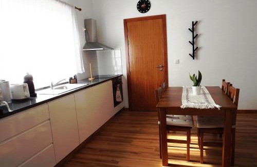 Praia da Vitoria Apartamento | The Music House
