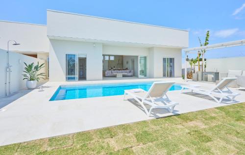 Ichinomiya Casa | THE NALU 愛犬と泊まれるvilla 温水プール サウナ BBQ ドッグラン 海まで徒歩5分 千葉 一宮 ザ ナルー