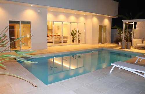 Ichinomiya Casa | THE NALU 愛犬と泊まれるvilla 温水プール サウナ BBQ ドッグラン 海まで徒歩5分 千葉 一宮 ザ ナルー