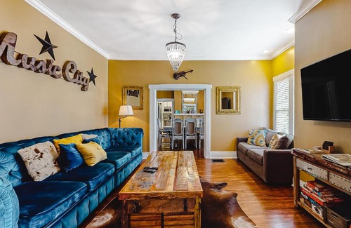 Nashville Casa | The Nashville White House