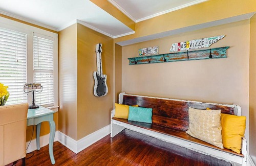 Nashville Casa | The Nashville White House