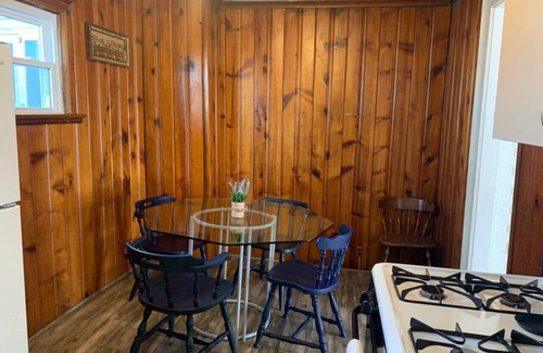 Oswego Apartamento | The Navy (Near Lake Ontario)