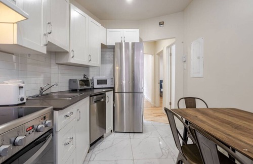 Cote-Des-Neiges—Notre-Dame-De-Grace Apartamento | The NDG Nest|A Relaxing 3BR Getaway in DT MTL