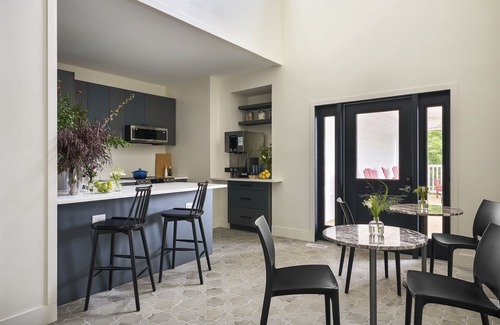 New Buffalo Hotel | The Neighborhood Hotel-New Buffalo