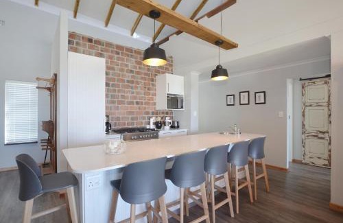 Kleinmond Casa | The Neighbours - Kleinmond
