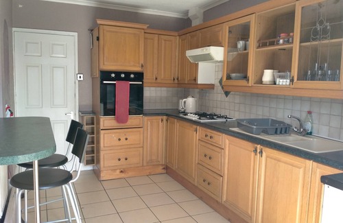 Wednesbury Casa | The Nest, an Immaculate 3-Bed House in Walsall