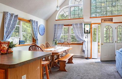 Briar Crest Woods Chalet De Esquí | The Nest at Brier Crest by AvantStay Game Room Expansive Deck Fire Pit