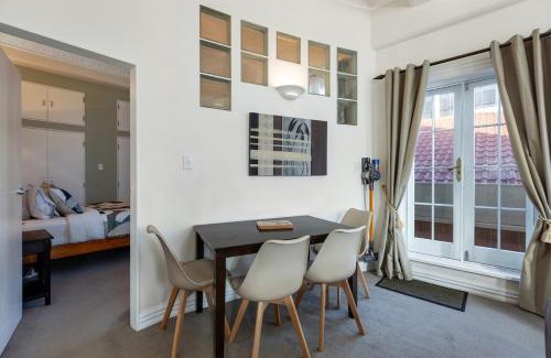 Te Aro Apartamento | The Nest - Central and Sunny Wellington Loft