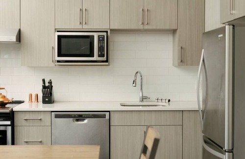 Revelstoke Condominio | The Nest - Condo with Hot Tub & BBQ