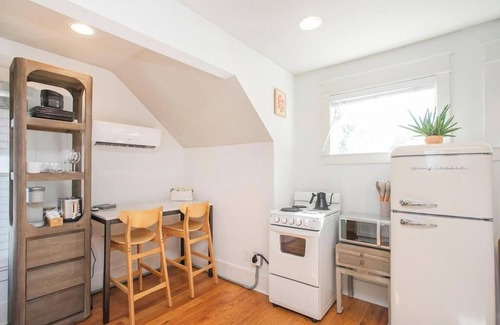 Lockeland Springs Casa | The Nest: East Nash Studio