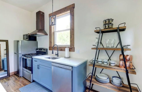 Eastside Apartamento | The Nest on Park, Modern | Easy Walk to Forsyth