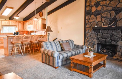 Ruidoso Condominio | The Nestled Inn - Unit C3