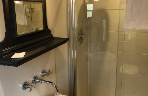 Llandovery Casa | The New White Lion