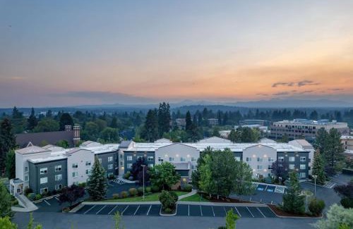 Bend Hotel | The Newberry Hotel Bend, Tapestry Collection by Hilton