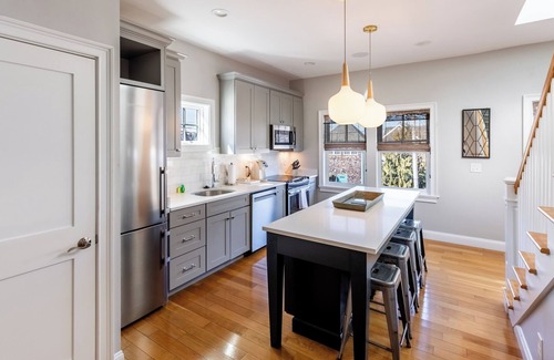 Fifth Ward Casa | The Newport Lofts - 595 Thames Street