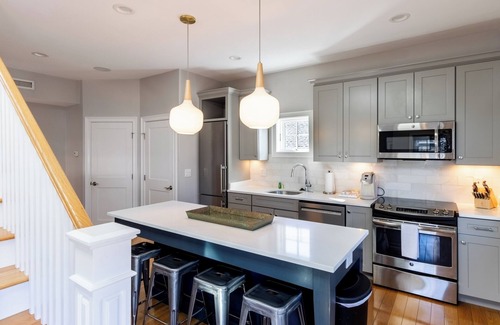 Fifth Ward Casa | The Newport Lofts - 595 Thames Street