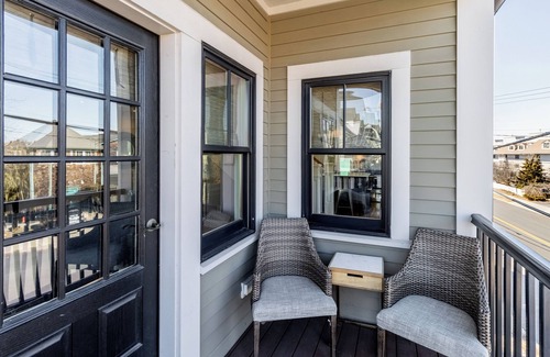 Fifth Ward Casa | The Newport Lofts - 595 Thames Street