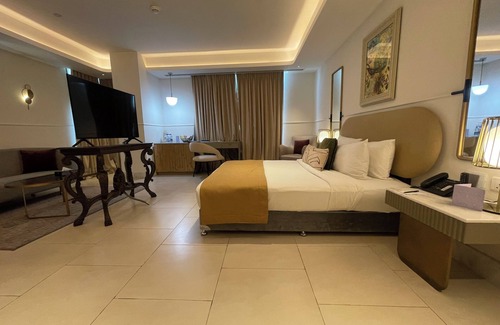 Gulberg Hotel | The Nishat Hotel Gulberg