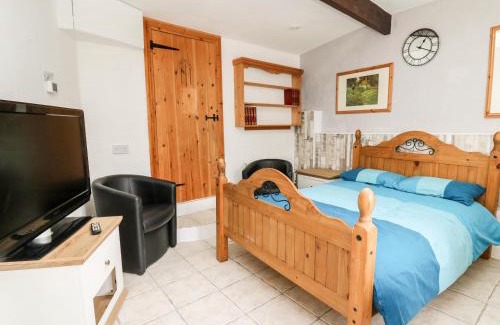 Clydey Casa | The Nook