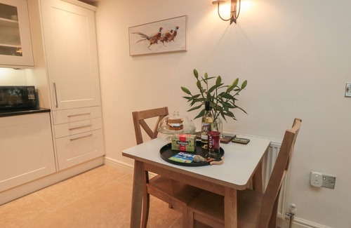 Great Fryup Dale Casa | THE NOOK, pet friendly, character holiday cottage in Glaisdale