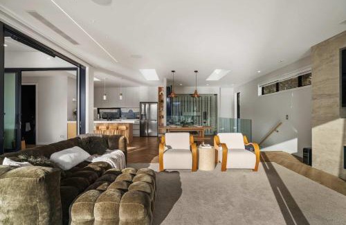 Kelvin Heights Casa | The Northview Residence