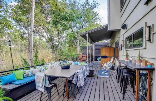 Greater South River City Casa | The Novel Retreat