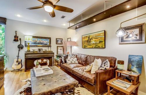 Greater South River City Casa | The Novel Retreat