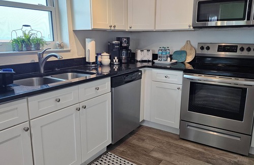 South Patrick Shores Condominio | Edificio frente al mar precio fenomenal de verano- $ 600 por 7 días- piscina en la playa