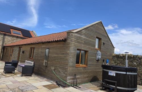 Crook Casa | The Oak, Country Home, Sleeps 4 with Hot Tub near Durham City & Bishop Auckland