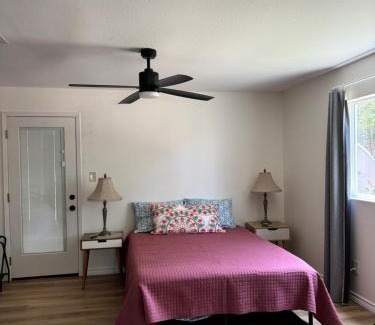 Murchison Casa | The oak lake house lake view