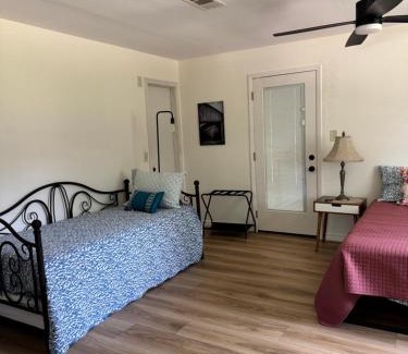 Murchison Casa | The oak lake house lake view