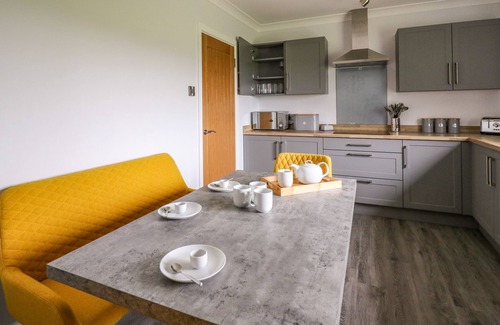 Saint Clears Cabaña | THE OAKS, pet friendly, with a garden in St Clears
