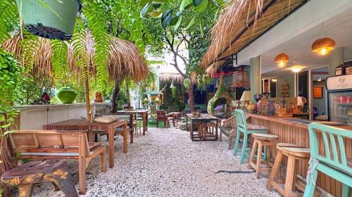 Nana Casa | The oasis on 8 Tropical 2