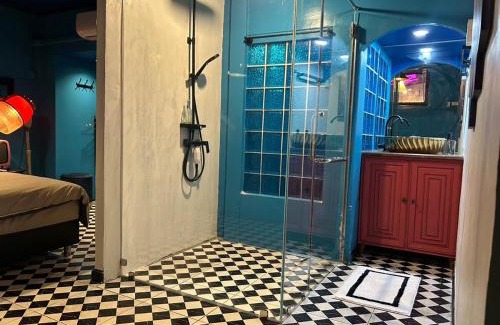 Nana Villa | The oasis on 8 Villa pool table & KTV