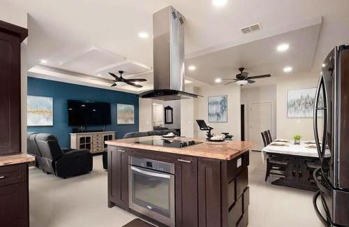 Brownsville Casa | The Oasis- Sleeps 8 (Brownsville, SPI, SpaceX)