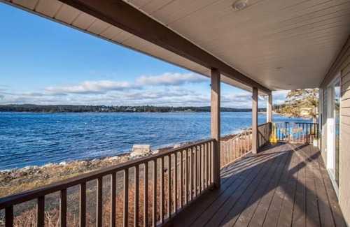 Sambro Casa | The Ocean Pearl Cottage
