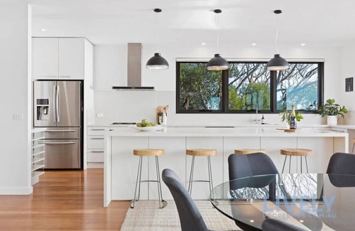 Mount Martha Casa | The Ocean's Edge, Luxury Entertainer with Views