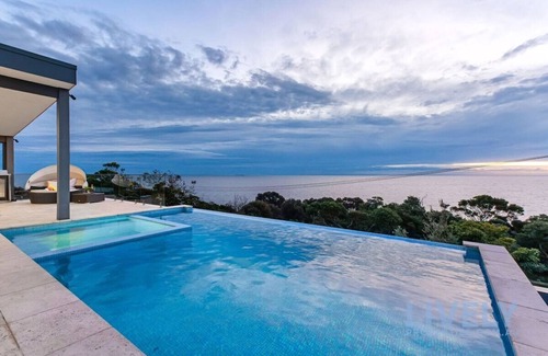 Mount Martha Casa | The Ocean's Edge, Luxury Entertainer with Views