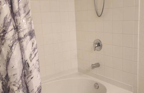 Yulee Casa | The Ocean Sunflower Cottage 🌻Conviently located to beaches, airport & shopping.