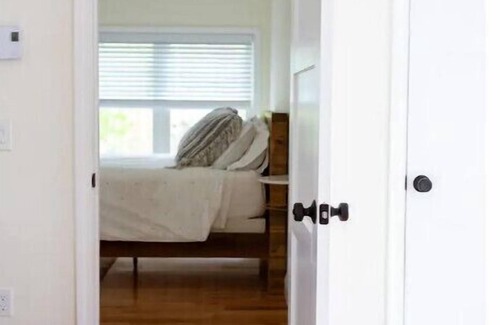 Wakefield-Peacedale Casa | The Offshore - A Walkable Wakefield Carriage House