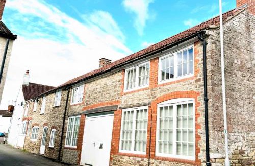 Thornbury Casa | The Old BlackSmiths