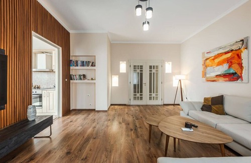 Shkoder Apartamento | The Old-Clock Apartment