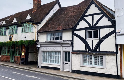 Henley-on-Thames Casa | The Old Coach House - From 500 Per Night