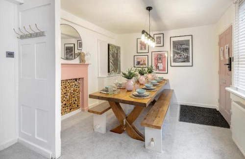 Upper Town Apartamento | The Old Crescent Bakery - 4 Bedroom Residence in Bath by Mint Stays