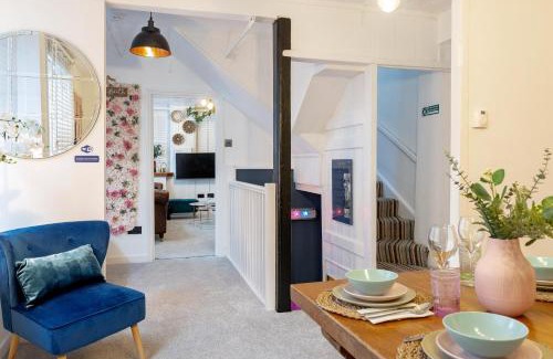Upper Town Apartamento | The Old Crescent Bakery - 4 Bedroom Residence in Bath by Mint Stays