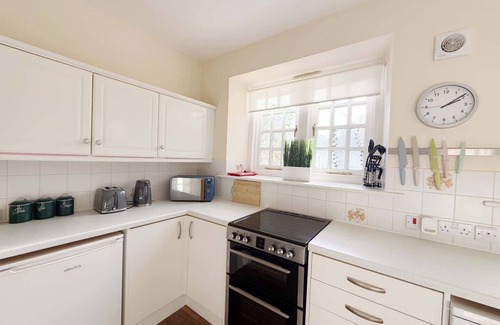 Langford Cabaña | The Old Dairy at Combe Lodge - Hopewell