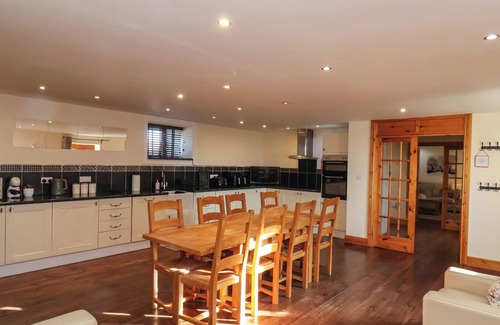 Ellerby Cabaña | THE OLD DAIRY, ELLERBY, pet friendly, with a garden in Runswick Bay